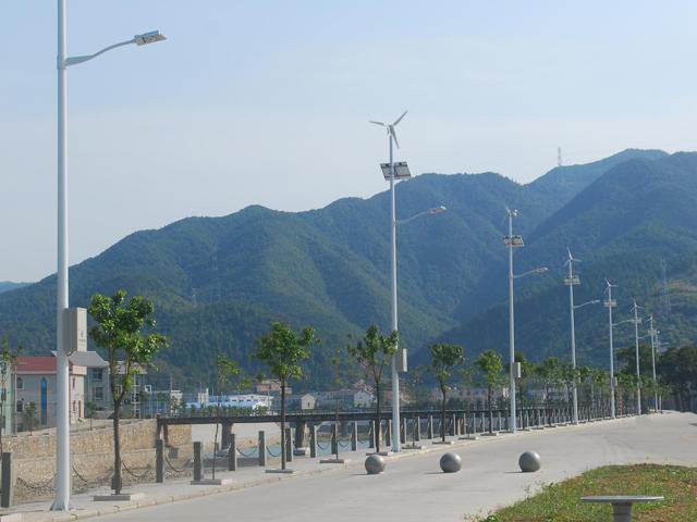 太阳能LED照明灯具更具有广泛的应用前景