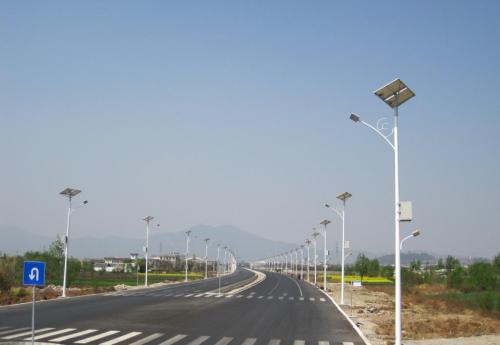 太阳能路灯怎样解决道路照明的阴影