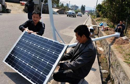太阳能路灯寿命长 使用更安全